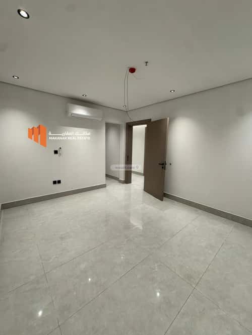 شقة 140 متر مربع ب 3 غرف الحمراء، الخبر