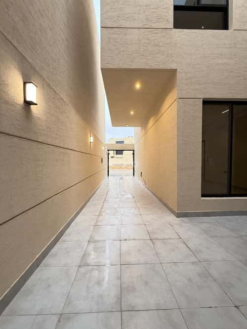 Villa 377 SQM Facing South East on 20m Width Street Al-Mahdiyah, West Riyadh, Riyadh