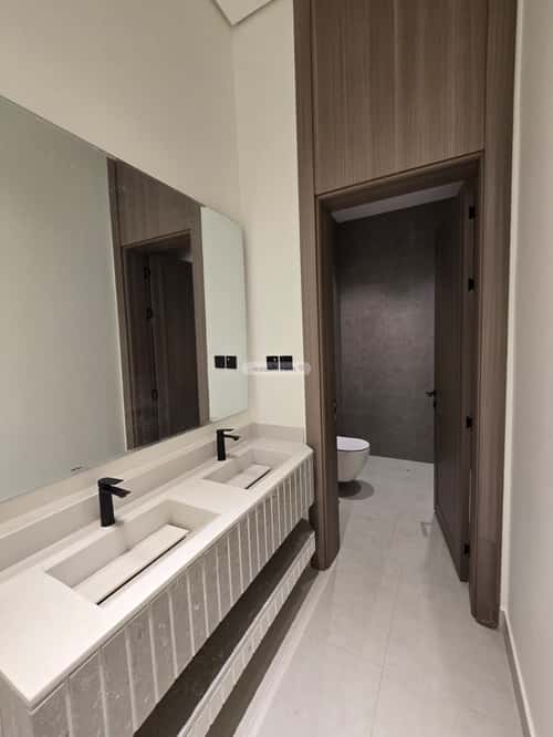 Floor 205 SQM with 5 Bedrooms Ar-Rimal, East Riyadh, Riyadh