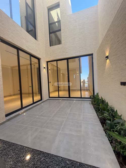 5 bedroom villa in Al Mahdiyyah