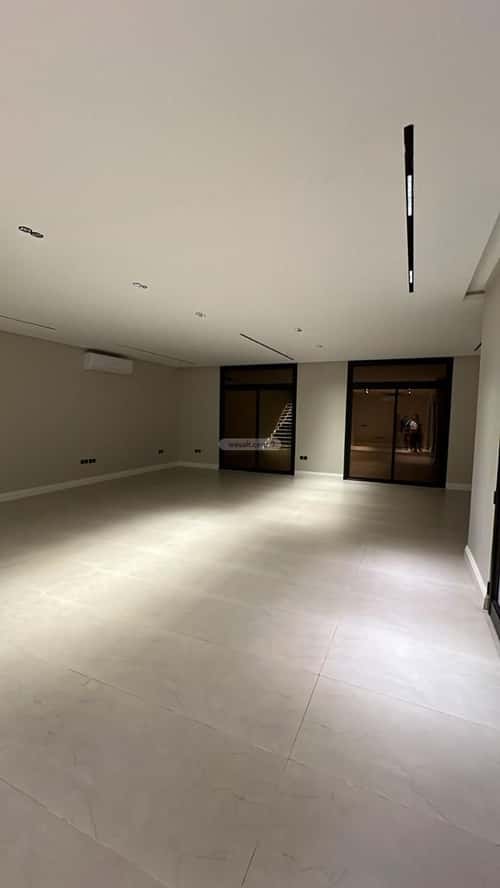 فيلا 250 متر مربع واجهة جنوبية ب 7 غرف العارض، شمال الرياض، الرياض