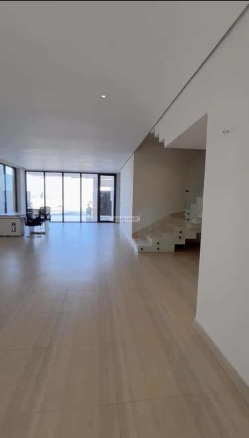 فيلا 460 متر مربع شرقية على شارع 20م الصدفة، الدمام