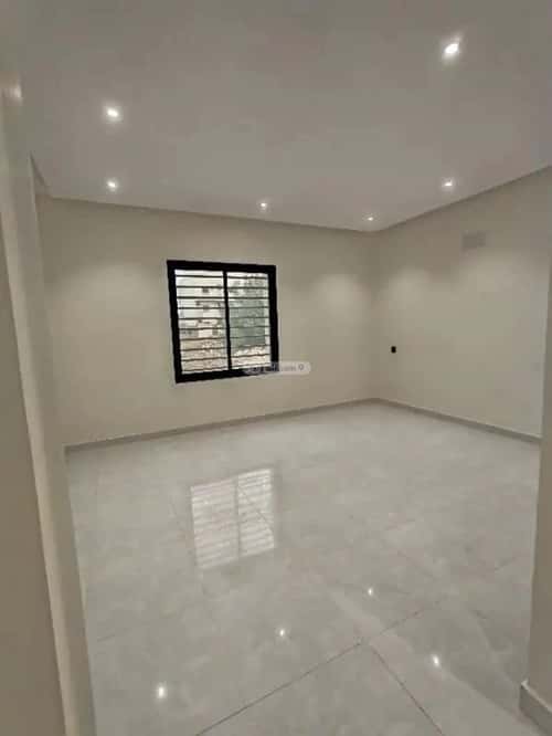 شقة 377 متر مربع ب 11 غرف التعاون، خميس مشيط