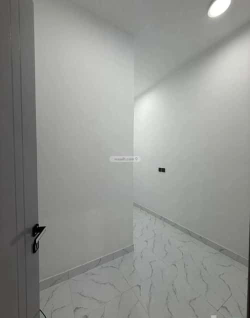 شقة 230 متر مربع ب 7 غرف التعاون، خميس مشيط