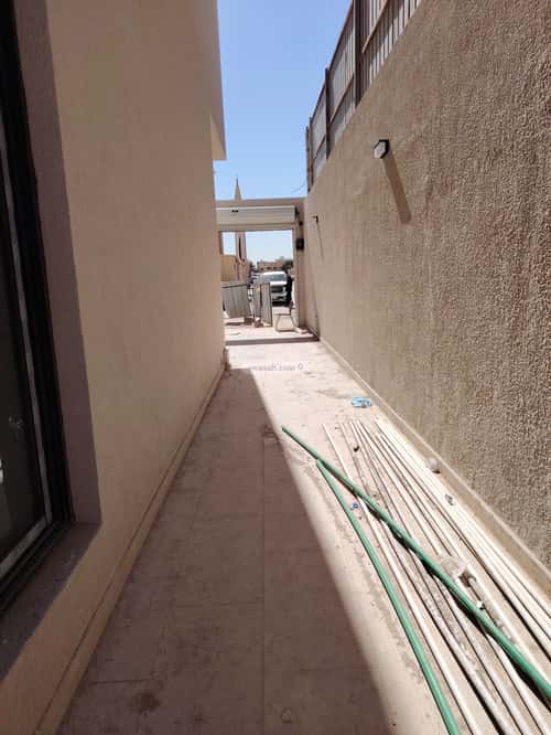 Villa 273 SQM Facing South on 18m Width Street Al-Khaleej, East Riyadh, Riyadh