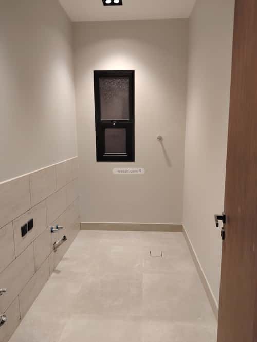 Floor 220 SQM with 5 Bedrooms Qurtubah, East Riyadh, Riyadh