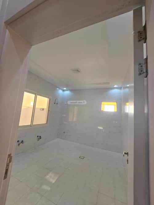 شقة 228 متر مربع ب 6 غرف السويس 1، جازان