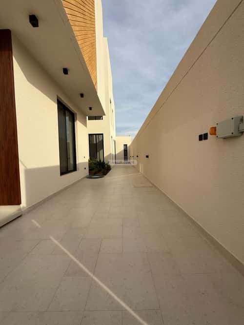 Villa 306 SQM Facing East on 25m Width Street Al-Mahdiyah, West Riyadh, Riyadh