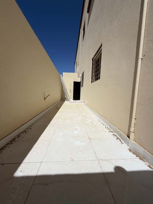 فيلا 340 متر مربع جنوبية على شارع 12م سلطانة، أبها