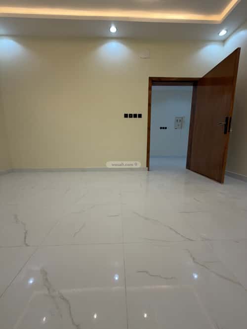 فيلا 340 متر مربع جنوبية على شارع 12م سلطانة، أبها