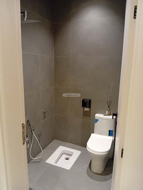 Floor 406 SQM with 1 Bedroom Al-Naqib Al-Janoubi, Bariduh