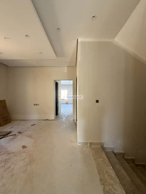 فيلا 256 متر مربع شمالية على شارع 18م المنار، الدمام