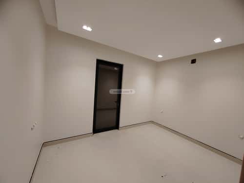 فيلا 276 متر مربع مع شقة واجهة شمالية الرمال، شرق الرياض، الرياض