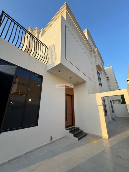 فيلا 341 متر مربع غربية على شارع 15م السويس 1، جازان