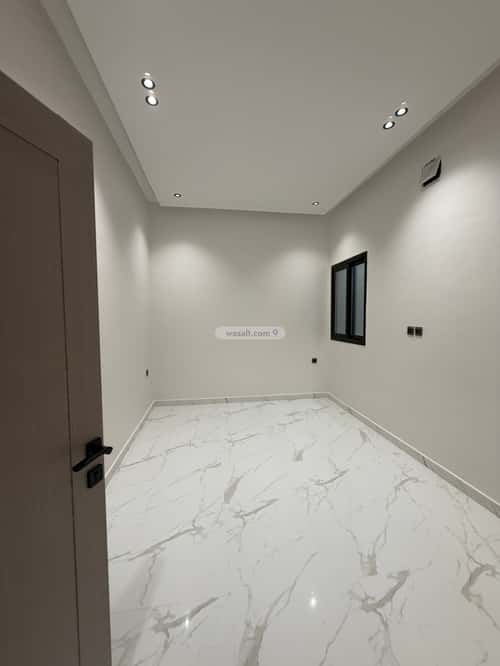Apartment 231 SQM with 6 Bedrooms Uhod, Aldammam