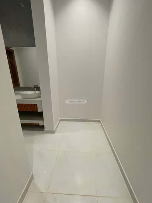 Floor 205 SQM with 3 Bedrooms Ar-Rimal, East Riyadh, Riyadh