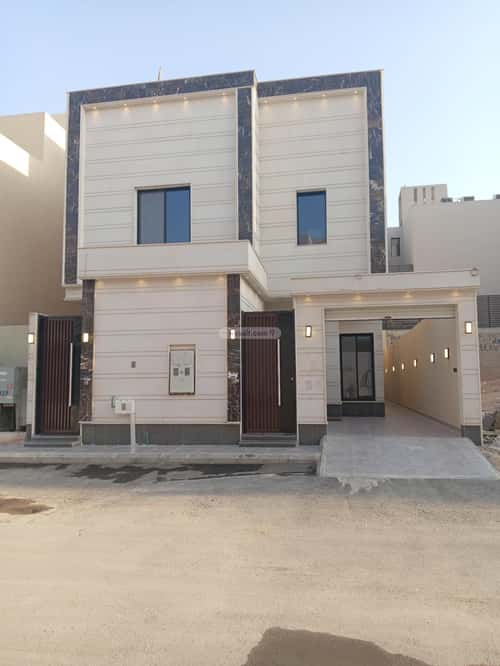 فيلا 276 متر مربع شمالية على شارع 15م الرمال، شرق الرياض، الرياض