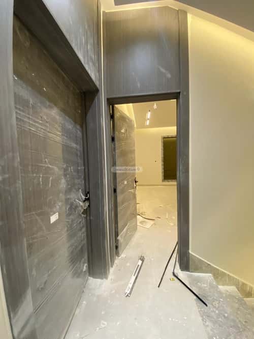 Floor 216 SQM with 5 Bedrooms Ghirnatah, East Riyadh, Riyadh