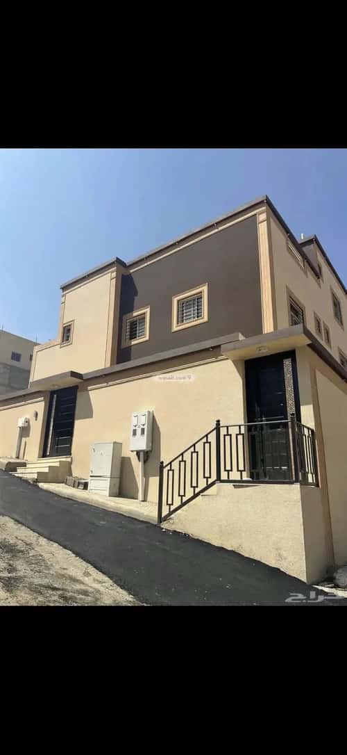 Villa 342 SQM Facing North on 12m Width Street Sultanah, Abha