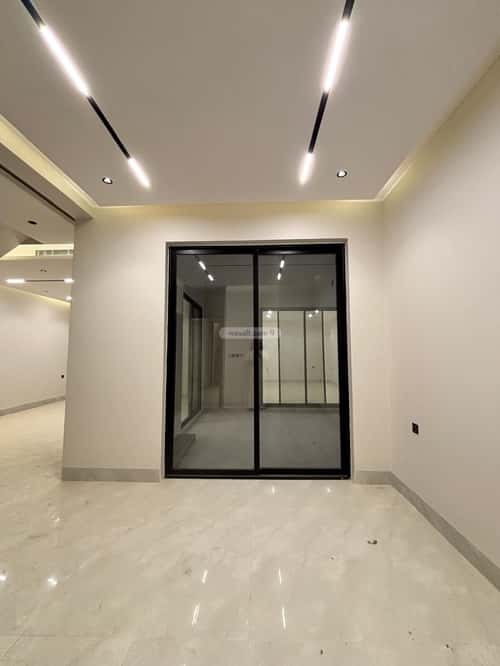 فيلا 338 متر مربع شرقية على شارع 20م المهدية، غرب الرياض، الرياض