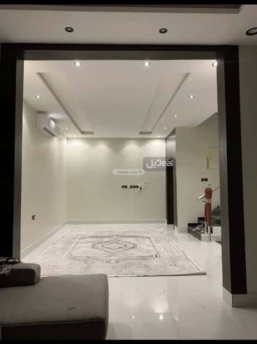 فيلا 300 متر مربع واجهة شمالية ب 7 غرف طويق، غرب الرياض، الرياض