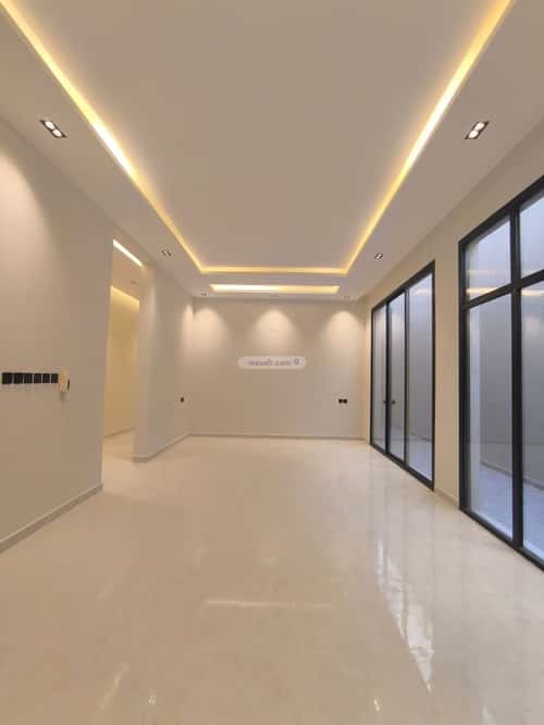 Floor with 5 Bedrooms Al-Janadriyah, East Riyadh, Riyadh