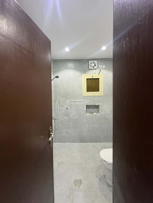 Floor 500 SQM with 6 Bedrooms King Fahad Dist, Aldammam