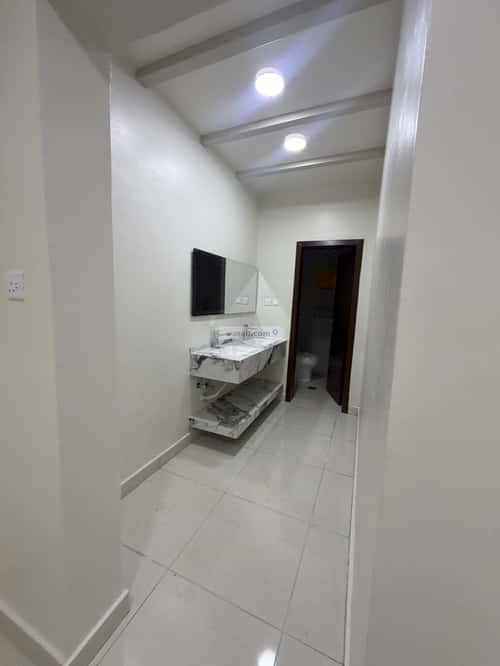 Floor 500 SQM with 6 Bedrooms King Fahad Dist, Aldammam