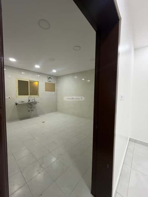 Floor 500 SQM with 6 Bedrooms King Fahad Dist, Aldammam