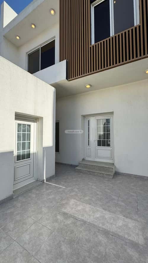 فيلا 360 متر مربع شمالية على شارع 15م الشعلة، الدمام