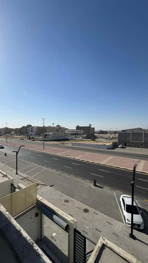 فيلا 360 متر مربع شمالية على شارع 15م الشعلة، الدمام