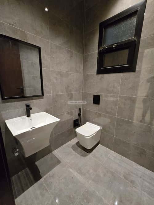 Floor 192 SQM with 5 Bedrooms Al-Muanisiyah, East Riyadh, Riyadh