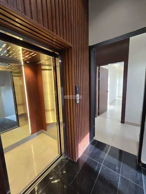 5 bedroom floor in Al Munsiyah