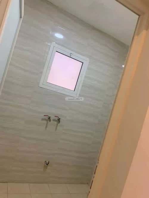 شقة 221 متر مربع ب 6 غرف الشعلة، الدمام