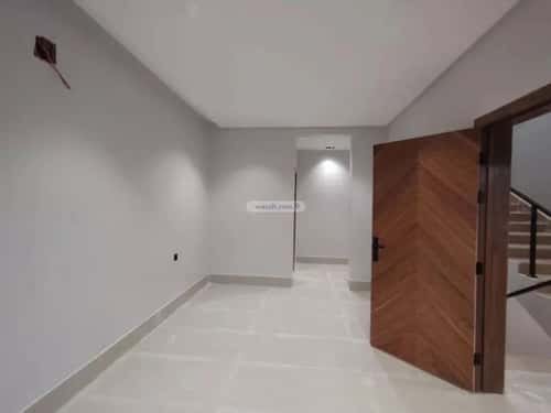 فيلا 5 غرف في عكاظ