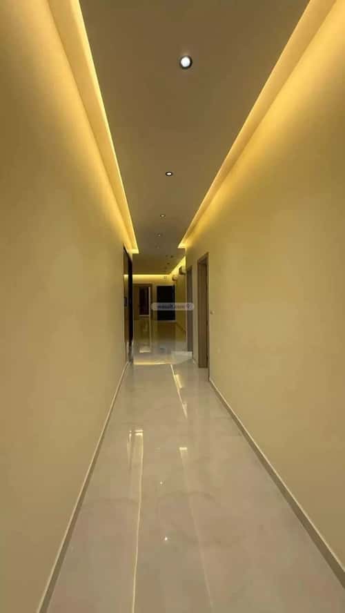 Floor 246 SQM with 6 Bedrooms King Fahd, North Riyadh, Riyadh