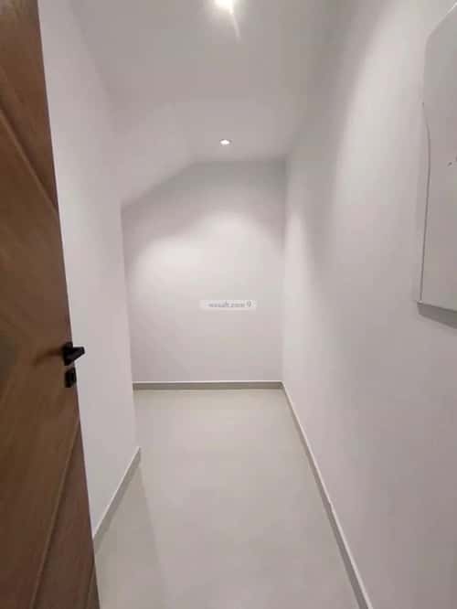 فيلا 6 غرف في طويق