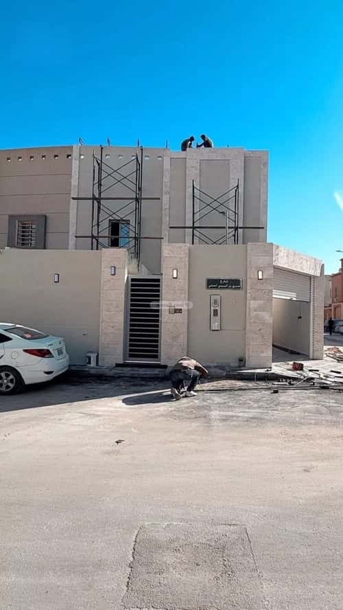 Villa 250 SQM Facing North West on 15m Width Street Twaeeq, West Riyadh, Riyadh