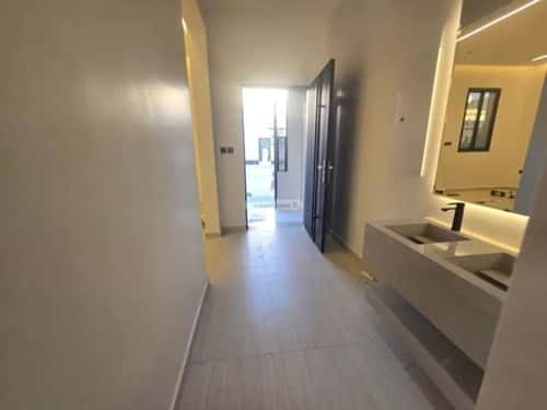 فيلا 200 متر مربع غربية على شارع 25م ظهرة لبن، غرب الرياض، الرياض