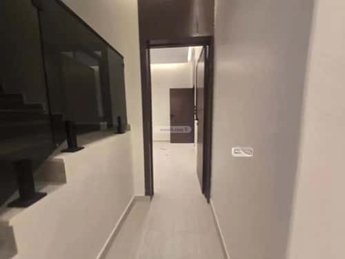 5 bedroom villa in Dhahrat Laban