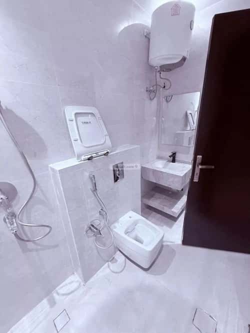 دور 325 متر مربع ب 4 غرف المونسية، شرق الرياض، الرياض