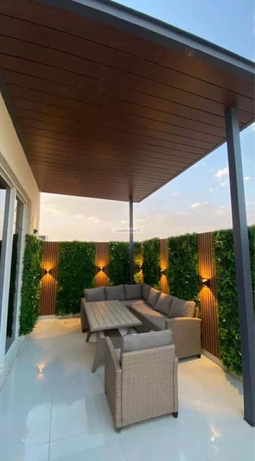 Villa 200 SQM Facing East with 5 Bedrooms Al-Malqa, North Riyadh, Riyadh