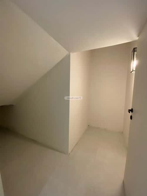 Villa 300 SQM with 2 Apartments Facing East Alrashdia, Makkah Al Mukarramah