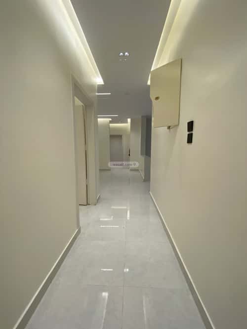 فيلا 300 متر مربع مع شقتين واجهة شرقية الراشدية، مكة المكرمة