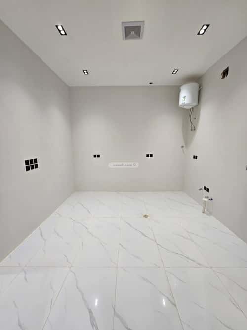 Floor 192 SQM with 5 Bedrooms Al Marjan, East Riyadh, Riyadh