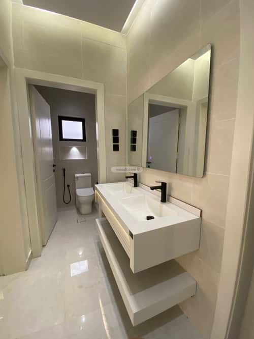 Villa 300 SQM with 2 Apartments Facing East Alrashdia, Makkah Al Mukarramah