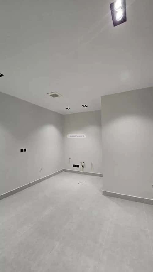 Floor 185 SQM with 5 Bedrooms As-Suwaidi, West Riyadh, Riyadh