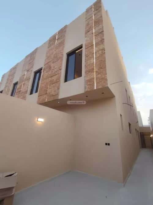 فيلا 262 متر مربع شمالية على شارع 20م عكاظ، جنوب الرياض، الرياض