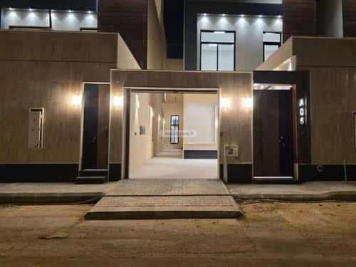 فيلا 300 متر مربع شرقية على شارع 15م العوالي، غرب الرياض، الرياض