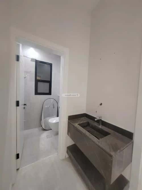 فيلا 200 متر مربع شرقية على شارع 15م السويدي، غرب الرياض، الرياض